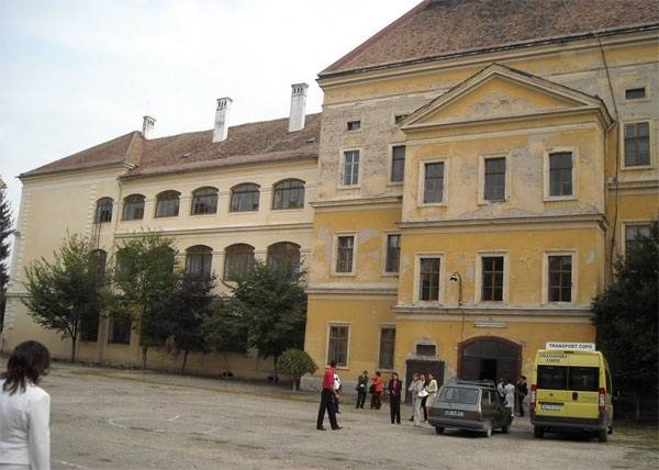 &bullet;  Fotó: A szerző felvétele