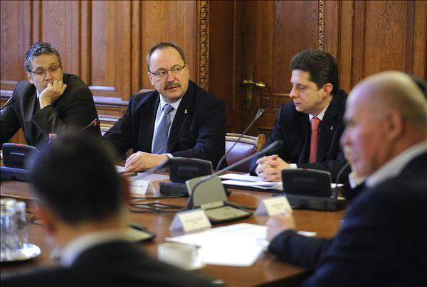 &bullet;  Fotó: MTI