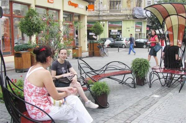 Szecessziós stílusú bútorzat a nagyváradi korzón