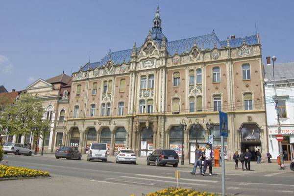 Eladó a szatmárnémeti Pannónia Szálló