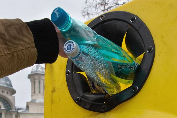 Egy év múlva vezetik be a visszaváltható csomagolások rendszerét Romániában