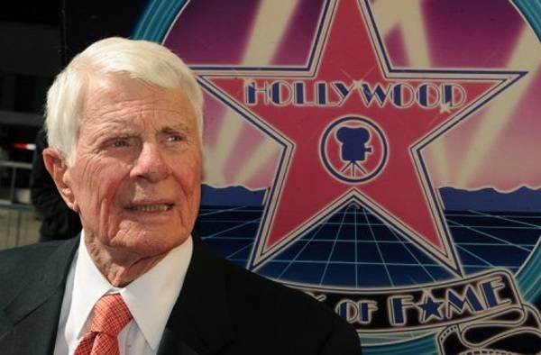 Elhunyt Peter Graves