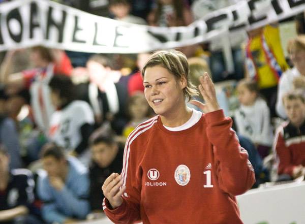 Beszélgetés Petróczi Viktóriával, a Kolozsvári U-Jolidon kézilabdacsapatának kapusával