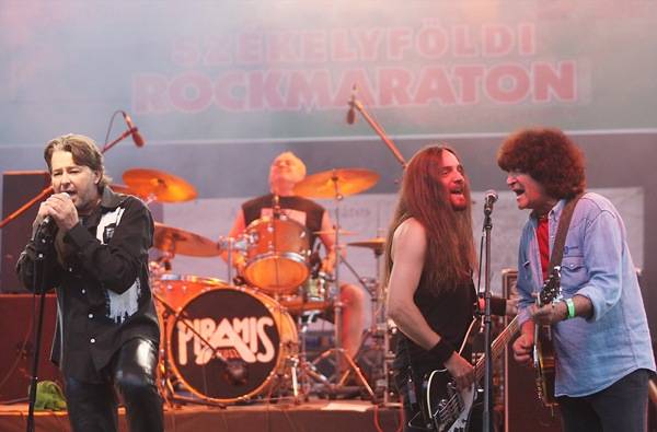 Piramis és hiányérzet a rockmaratonon