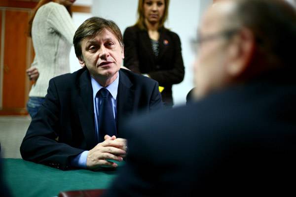 Felmerült Crin Antonescu indítása az államelnök-választáson