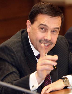 Hitelfelvételre készül Románia