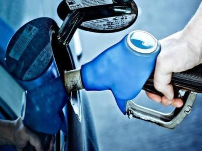 Drágábban tankolunk - emelte a benzin árát a Petrom 