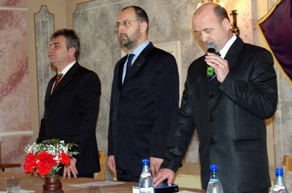 Beiktatták a magyar prefektusokat