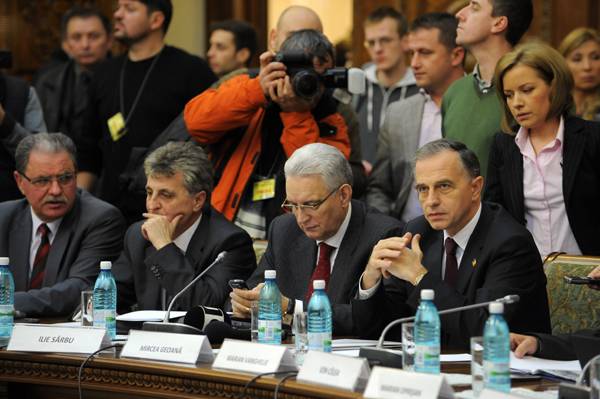 Kizárták a PSD-ből Mircea Geoanát