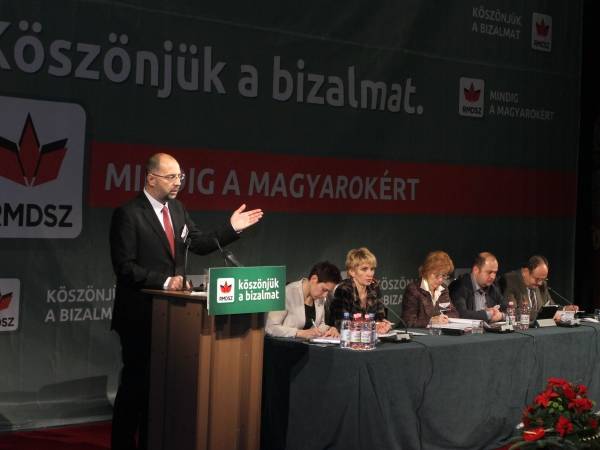 Miniszteri kinevezésekhez kötné a kormányzati részvételt az RMDSZ 