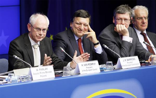 Csúcstalálkozót tartottak az európai intézmények vezetői a munkáltatók és a szakszervezetek képviselőivel