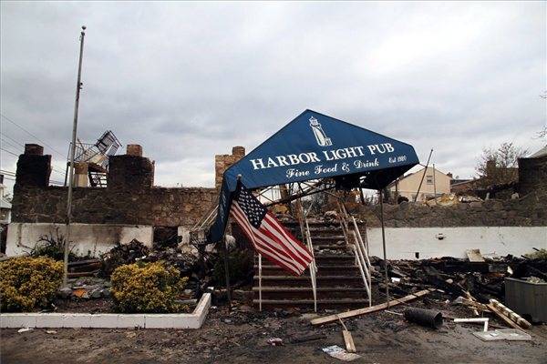 Már 92 halálos áldozata van a Sandy hurrikánnak