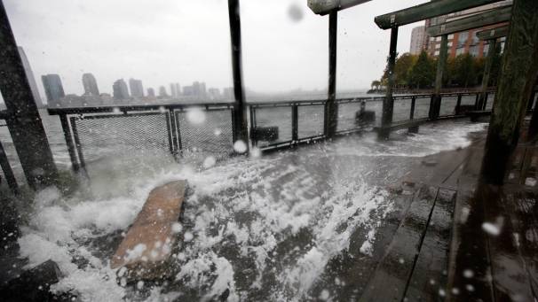 Sandy hurrikán: 7,5 millióan maradtak áram nélkül a keleti parton