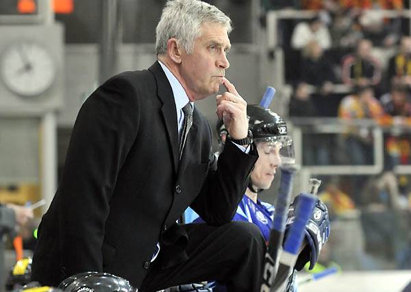 Ted Sator magyar hokikapitányként tér vissza