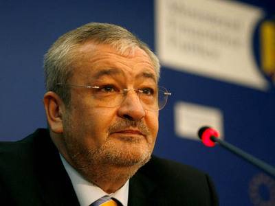 Pénzügyminiszter: nincs pénz a köztisztviselői bérek emelésére 