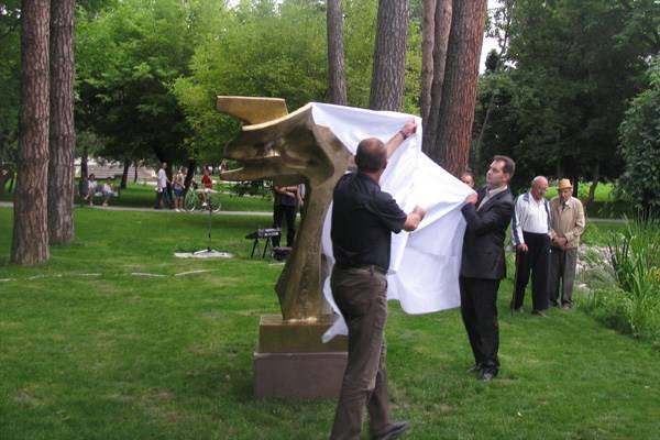 Jecza Péter-szobrot avattak Sepsiszentgyörgyön