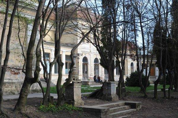 A kolozsvári önkormányzat felújítja a Sétateret és a tiszti kaszinót