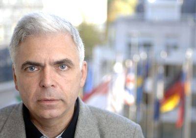 Szorul a hurok Adrian Severin körül