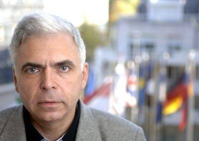 Az EP plénuma megvonta Adrian Severin mentelmi jogát