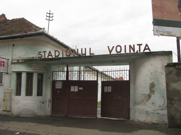 Sportpályából parkoló Nagyváradon