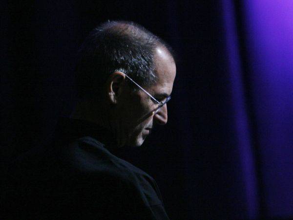 Elhunyt Steve Jobs