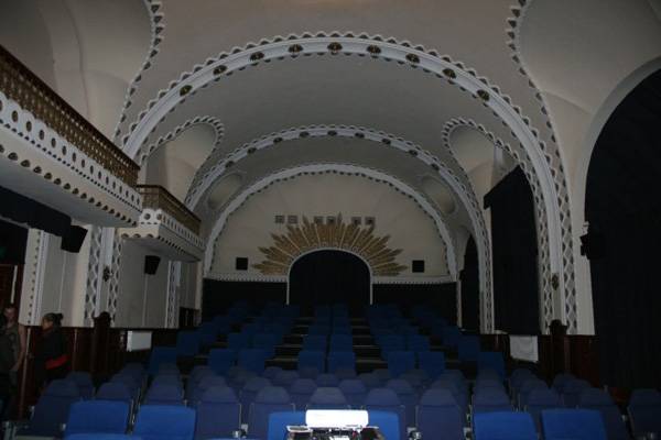 Per a váradi mozi bérleti díjáért