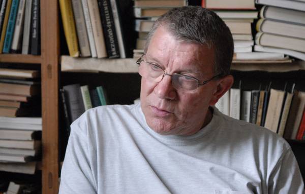 „Nem jósolok napfényes jövőt a könyvnek” – beszélgetés H. Szabó Gyulával