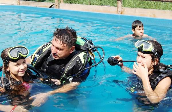 A sepsikőröspataki Szabó Jenő búvárról sugároz rövidfilmet a Discovery Channel 