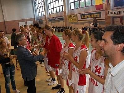 Bronzérmet ünnepeltek a szatmárnémeti kosarasok