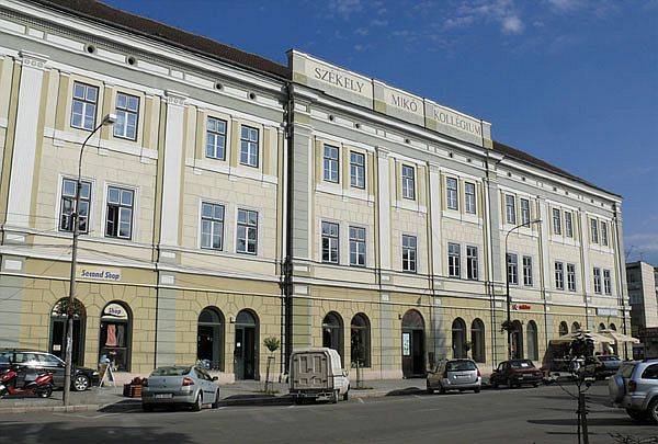 A Székely Mikó Kollégiumért vonulnak fel Sepsiszentgyörgyön