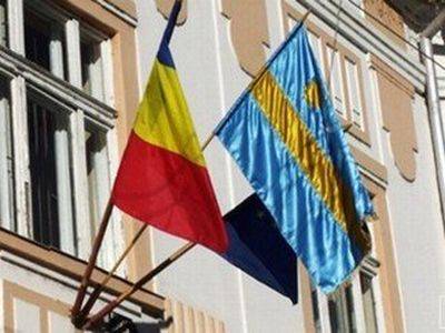 Prefektusi haladék a zászlók eltávolítására