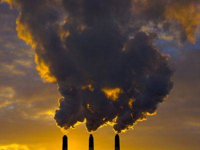 Három százalékkal csökken a globális széndioxid-kibocsátás a válság miatt