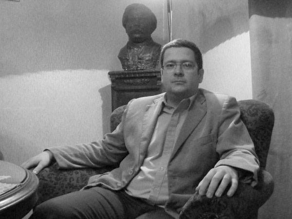 Visszanyerni az irodalom rangját - Interjú Szentmártoni Jánossal, a Magyar Írószövetség új elnökével