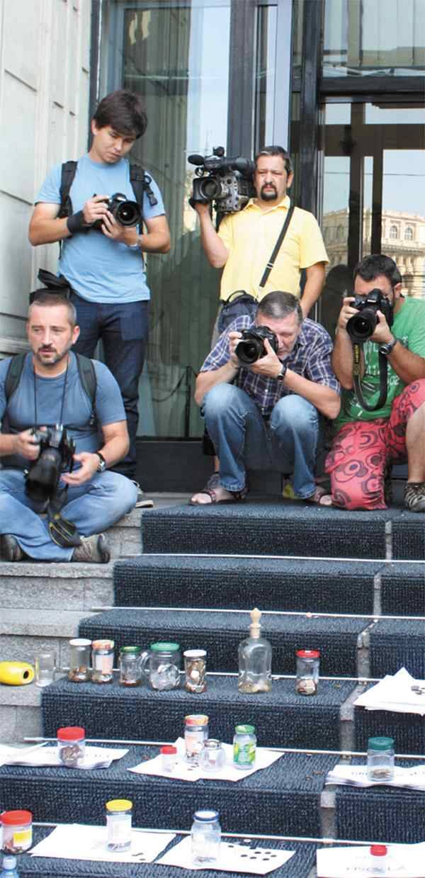 Az alkotók és a miniszterek is a bürokrácia felszámolását követelik