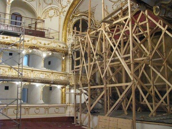 Véget ért a nagyváradi színház restaurálásának középső szakasza