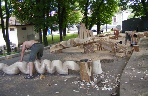 Újabb nyolc köztéri szoborral gazdagodik Sepsiszentgyörgy