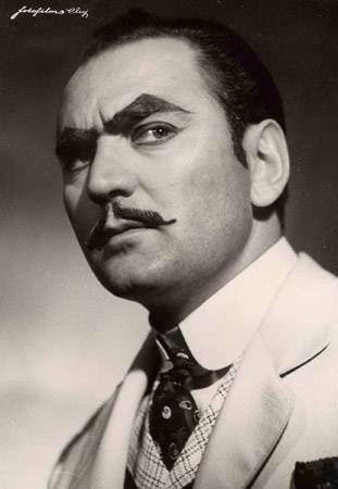 Gyászol a vásárhelyi színház