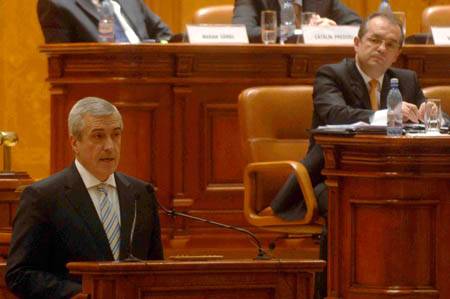 Hivatalba léphet a Boc-kormány