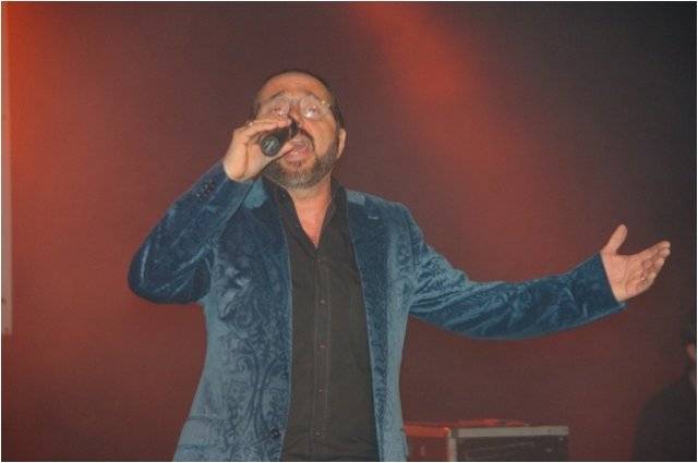 Fiataloknak is szóló számadás - interjú Tamás Gáborral