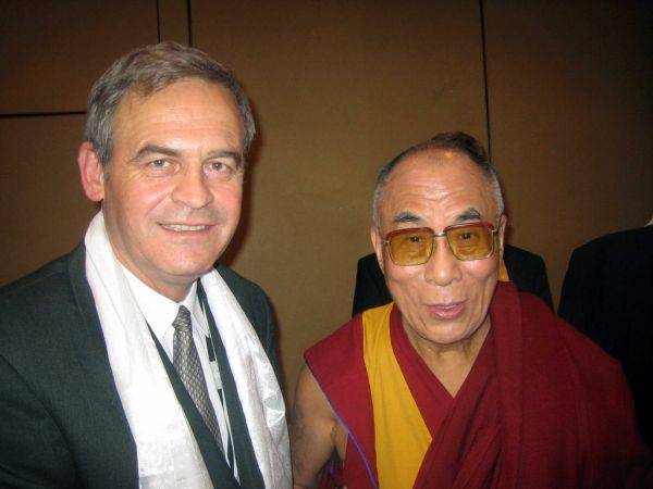 Erdélybe látogat szeptemberben a dalai láma