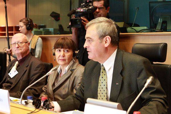 Tőkés: a rendszerváltás folytatása lenne a Fekete Március kivizsgálása