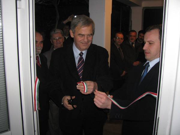Felavatták az első demokrácia-központot Nagyváradon 