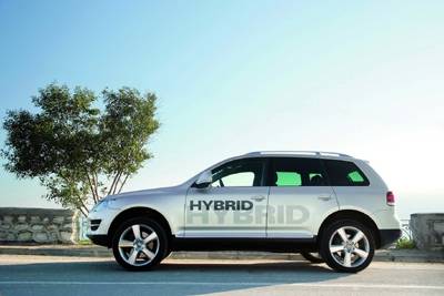 Hibrid Touareg és elektromos Leon várható 