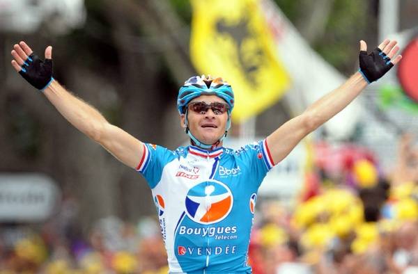 Fej fej mellett Cancellara és Armstrong