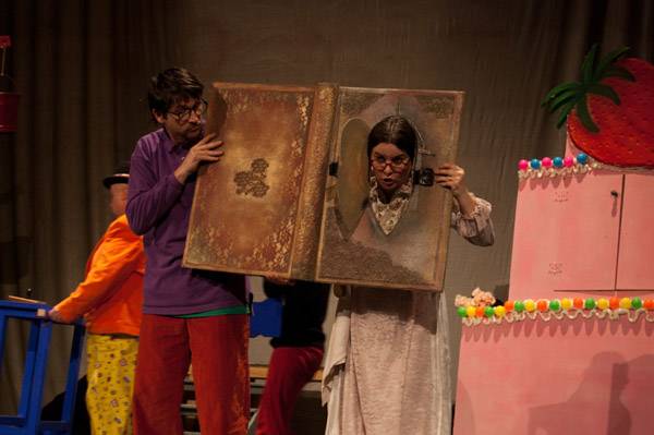 A trapitizés nehézségeiről – bemutató a szatmári színházban