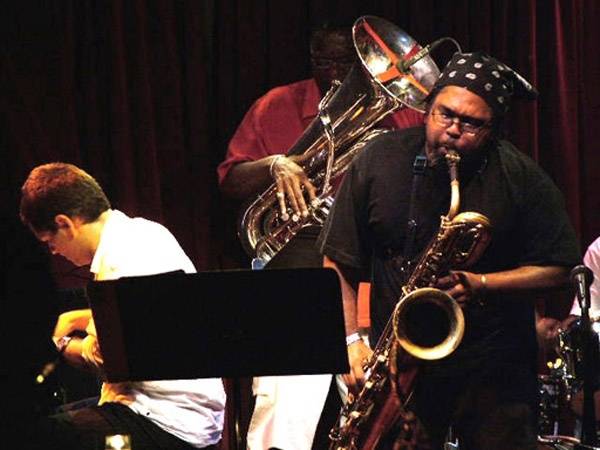 Kolozsváron játszik a The Tuba Project