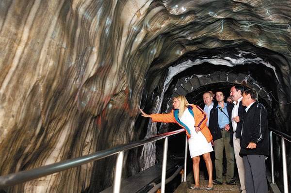 Kampányízű gyógyközpontavatás