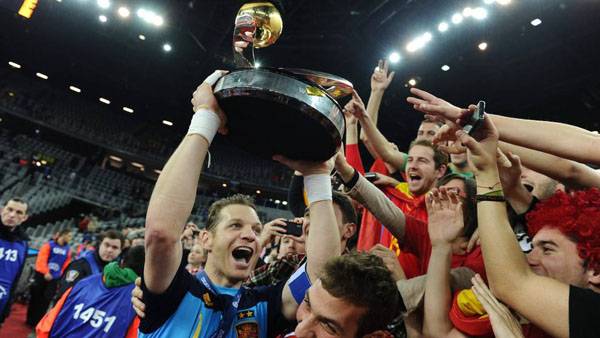 Teremfutball: spanyol Eb-győzelem, a románok és a magyarok már a vb-re hajtanak