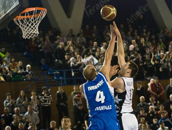 Kosárlabda: rangadót nyert az U