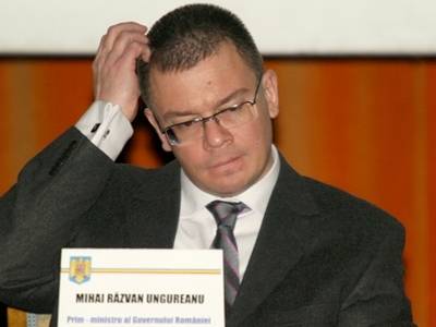 Megbukott az Ungureanu-kabinet